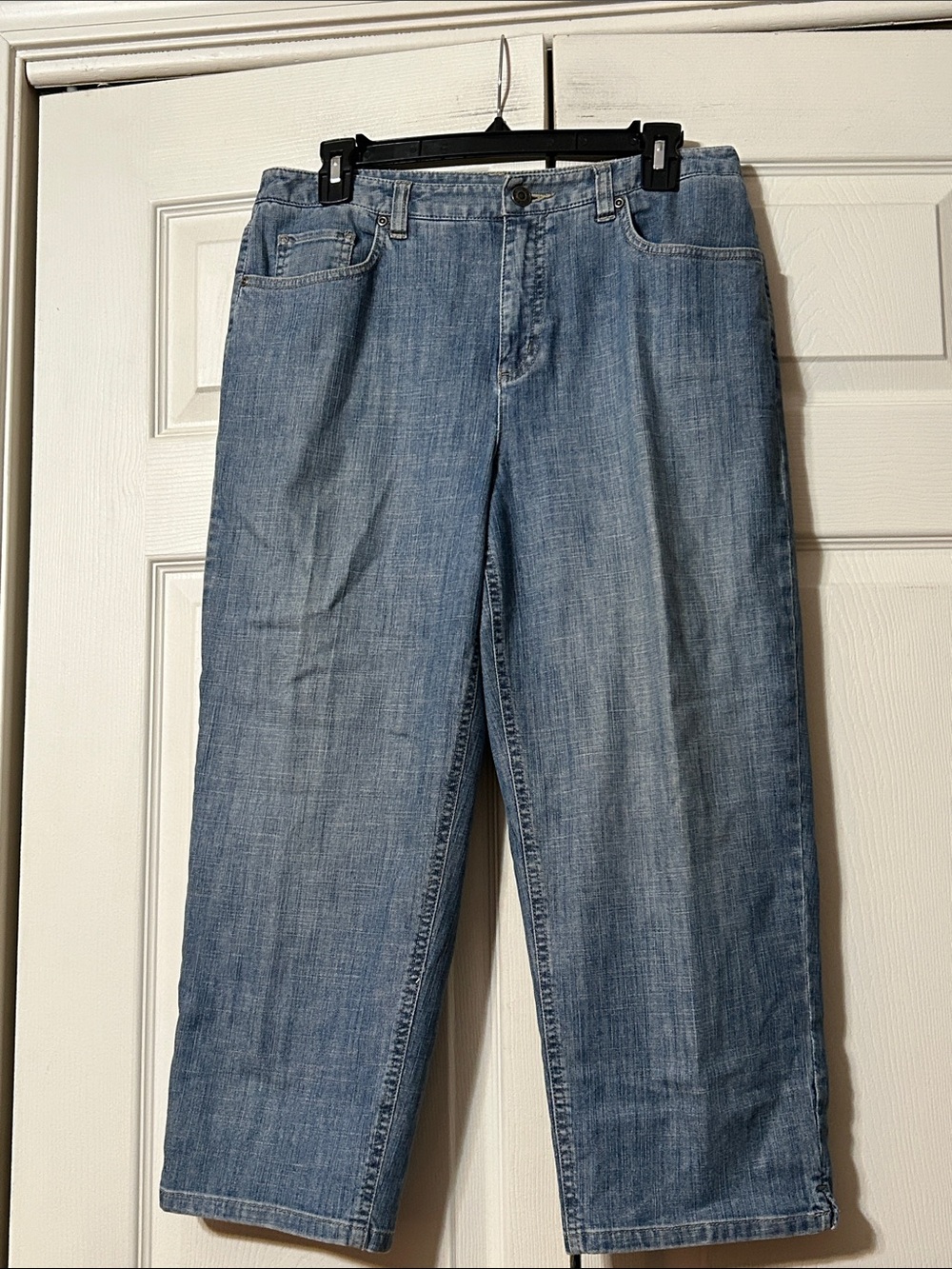 Talbots sz 10 Light Wash Stretch Cropped Jeans